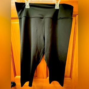 Zyia Capri light and tight leggings